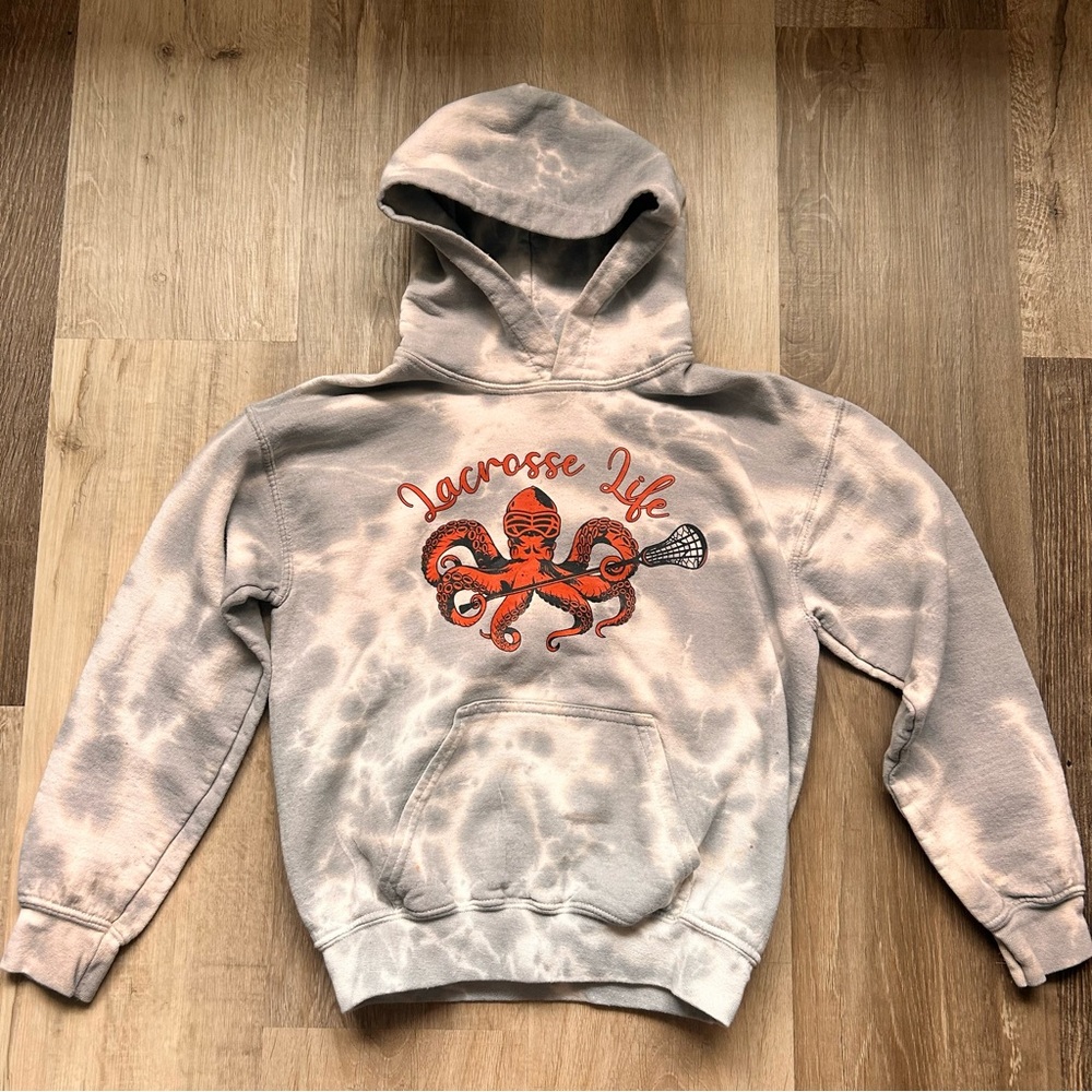 Lacrosse Hoodie in Light Gray